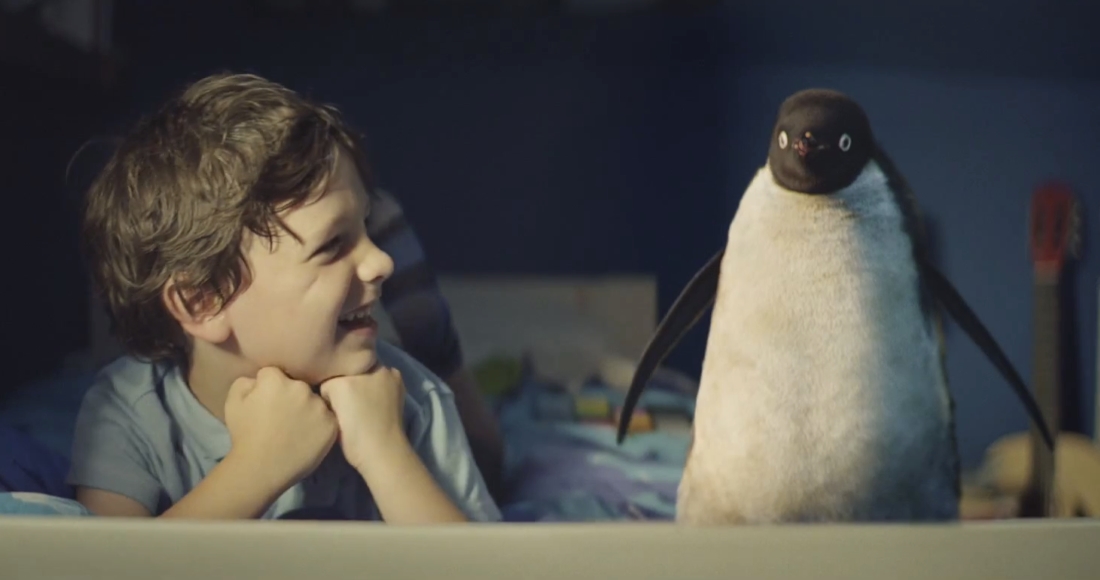 Tom Odell sings on this year’s John Lewis Christmas advert watch