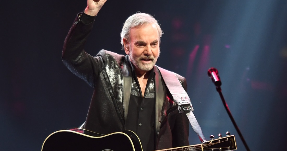 Neil Diamond announces summer tour