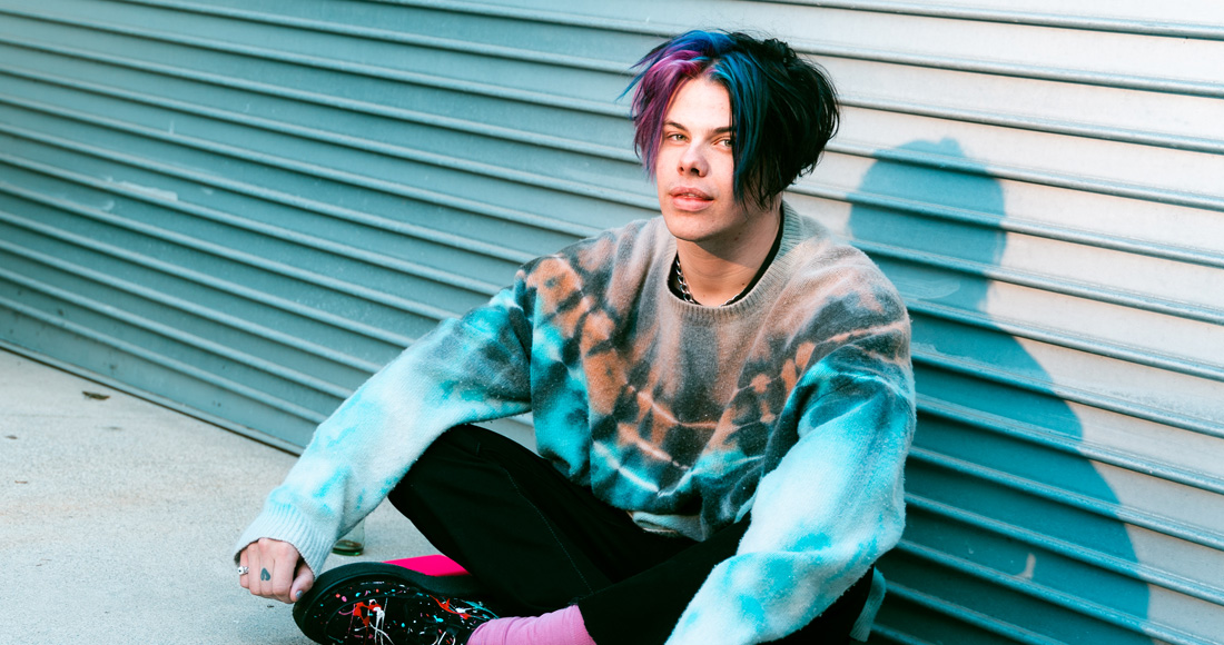 Yungblud в платье