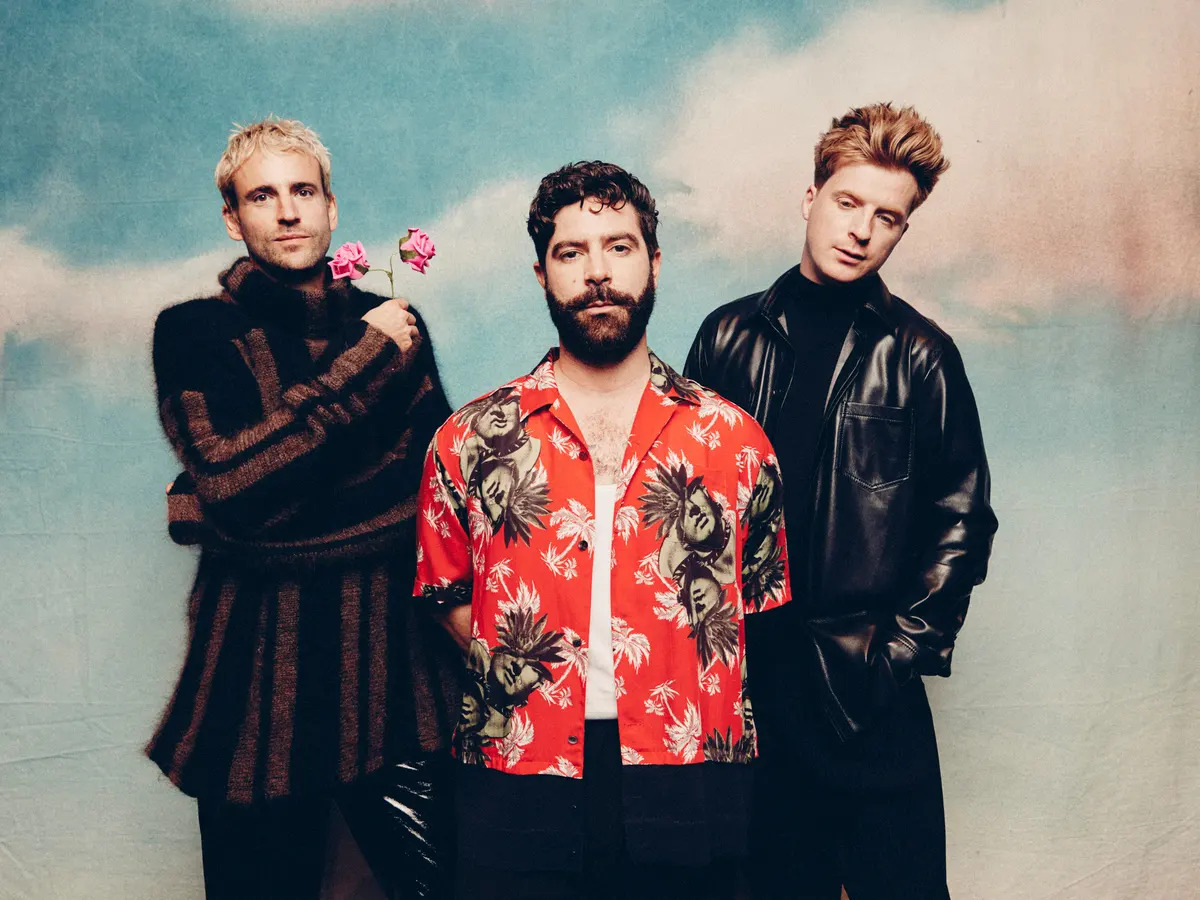 Foals Vs Drake Who S Leading This Week S Official Albums Chart Race