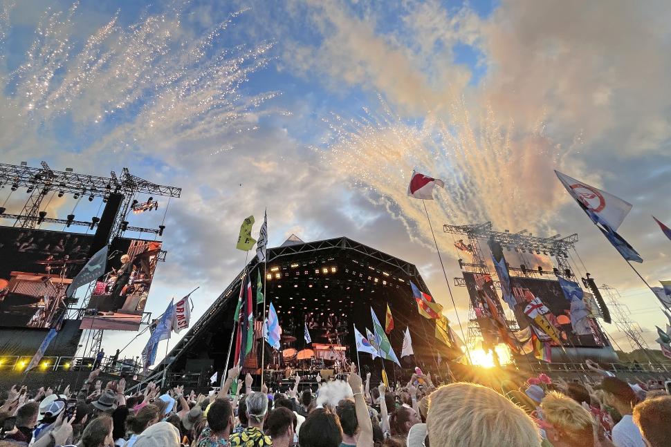 Glastonbury Line-up 2024: Dua Lipa, Coldplay, SZA And Shania Twain ...