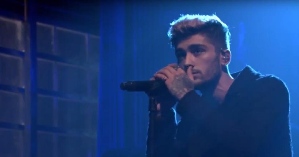 Zayn Malik Reveals Debut Album Mind Of Mine Artwork Performs New Song Its You Official Charts 