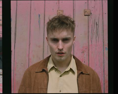 Noah Kahan Recruits Sam Fender for New Version of 'Homesick