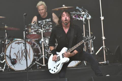 Foo Fighters Everyone Or Nothing At All Tour