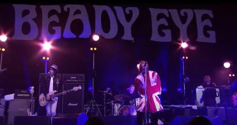 Beady Eye performing The Beat Goes On