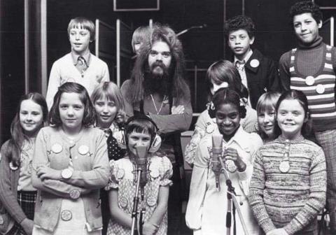 Roy Wood and the children's choir