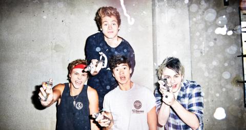 5 seconds of summer out of my limit album cover
