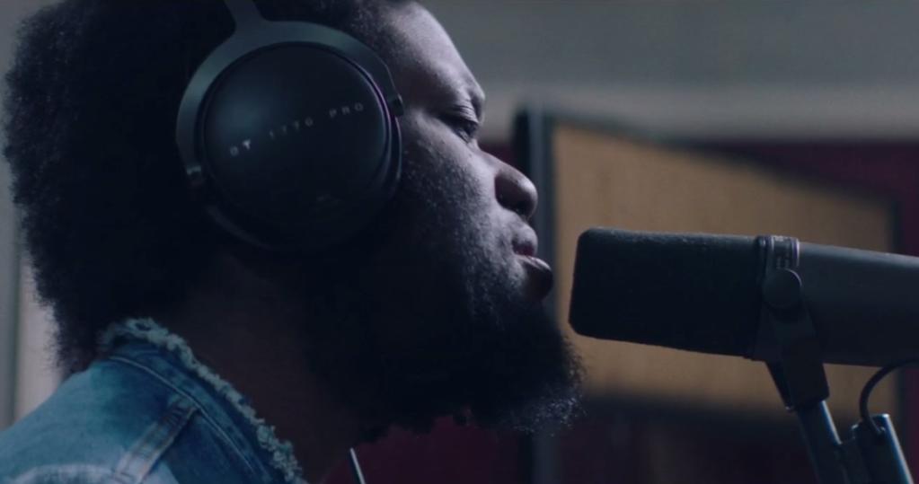 Watch Michael Kiwanuka's Stunning Performance Of Final Frame From His ...