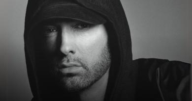 Eminem The Death of Slim Shady Number 1 album midweek